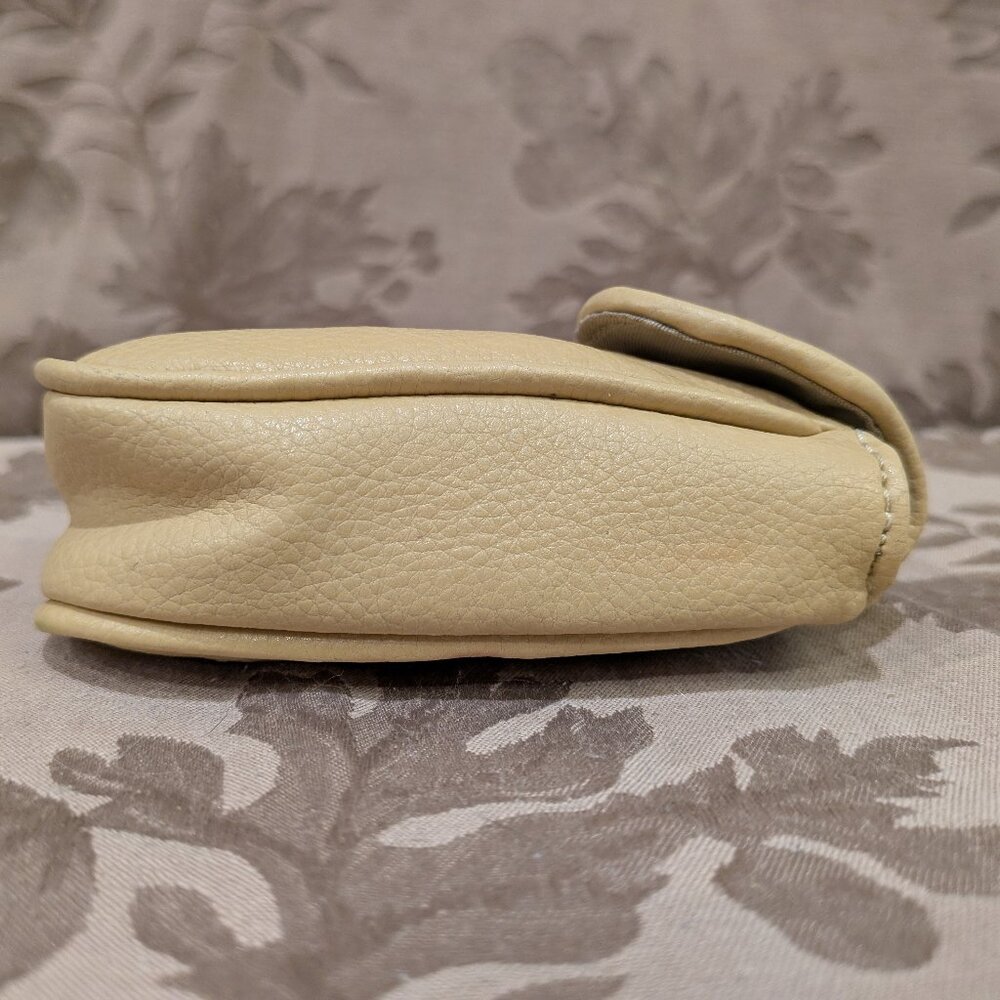 Nine West Tan Wristlet Flip Phone and ID Holder, Used - Picture 3 of 13